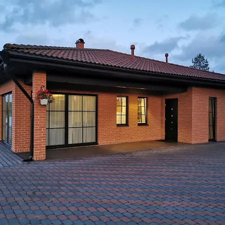 Сasa de vacaciones Savimaee Puhkemaja *